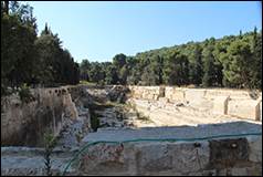 Une image contenant plein air, arbre, ciel, Ruines

Description gnre automatiquement