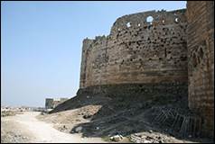 Une image contenant plein air, ciel, btiment, Ruines

Description gnre automatiquement