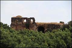 Une image contenant plein air, Ruines, ciel, arbre

Description gnre automatiquement