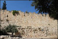 Une image contenant plein air, Ruines, Mur de pierre, pierre

Description gnre automatiquement