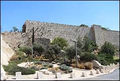 Une image contenant plein air, ciel, Ruines, btiment

Description gnre automatiquement