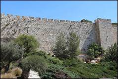 Une image contenant plein air, ciel, Ruines, btiment

Description gnre automatiquement