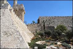 Une image contenant plein air, Ruines, ciel, Mur de pierre

Description gnre automatiquement