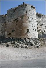 Une image contenant b�timent, plein air, ciel, Ruines

Description g�n�r�e automatiquement