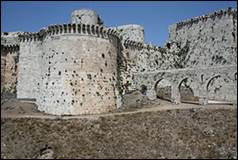 Une image contenant b�timent, plein air, ciel, Ruines

Description g�n�r�e automatiquement