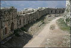 Une image contenant plein air, Ruines, ciel, montagne

Description g�n�r�e automatiquement