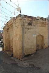 Une image contenant plein air, ciel, b�timent, mur

Description g�n�r�e automatiquement