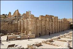 Une image contenant Ruines, ciel, Histoire antique, Site arch�ologique

Description g�n�r�e automatiquement