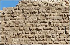 Une image contenant b�timent, brique, Histoire antique, Ruines

Le contenu g�n�r� par l�IA peut �tre incorrect.